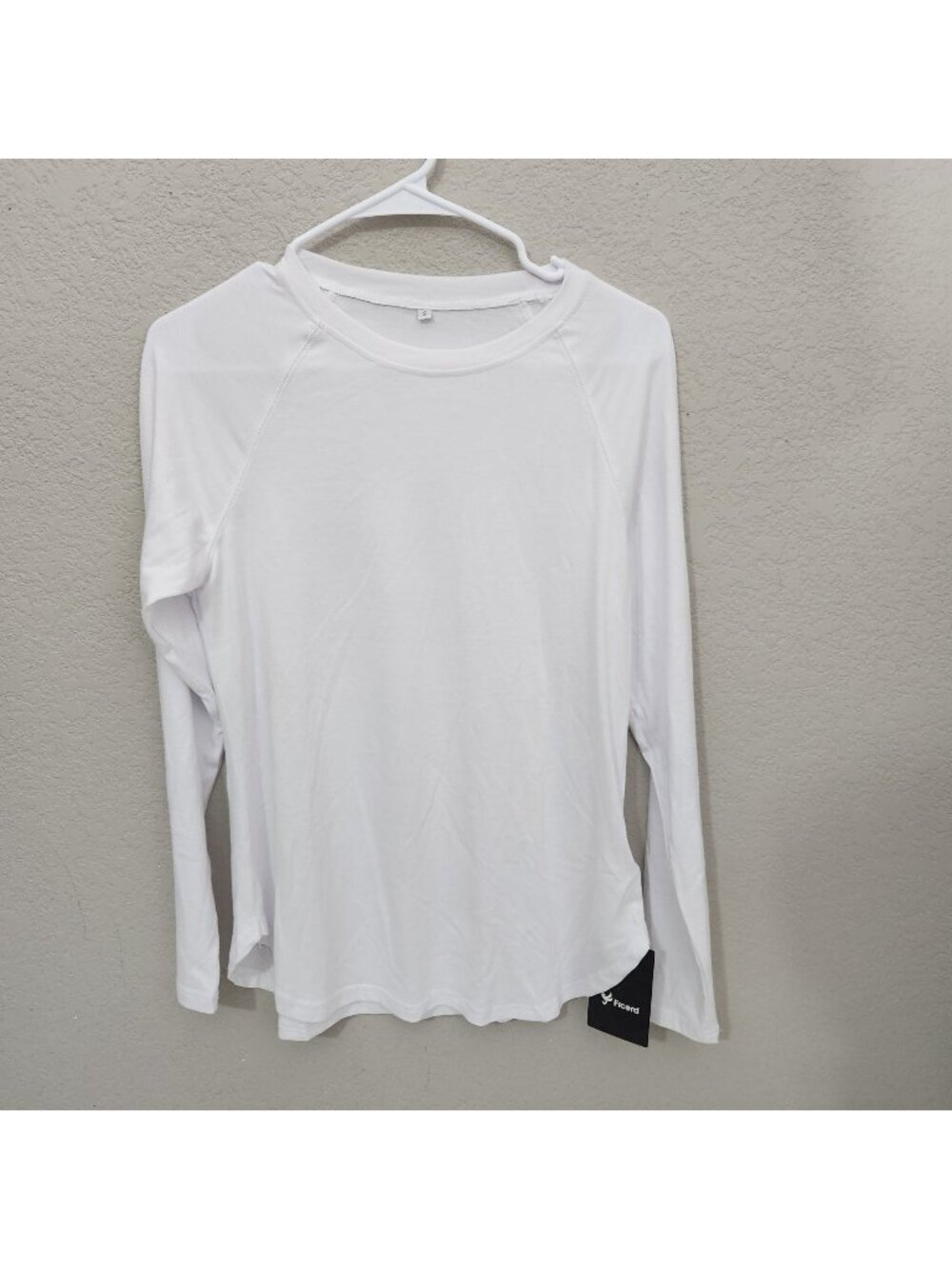 Ficerd Shirt Womens Small White Long-Sleeve Crew Neck